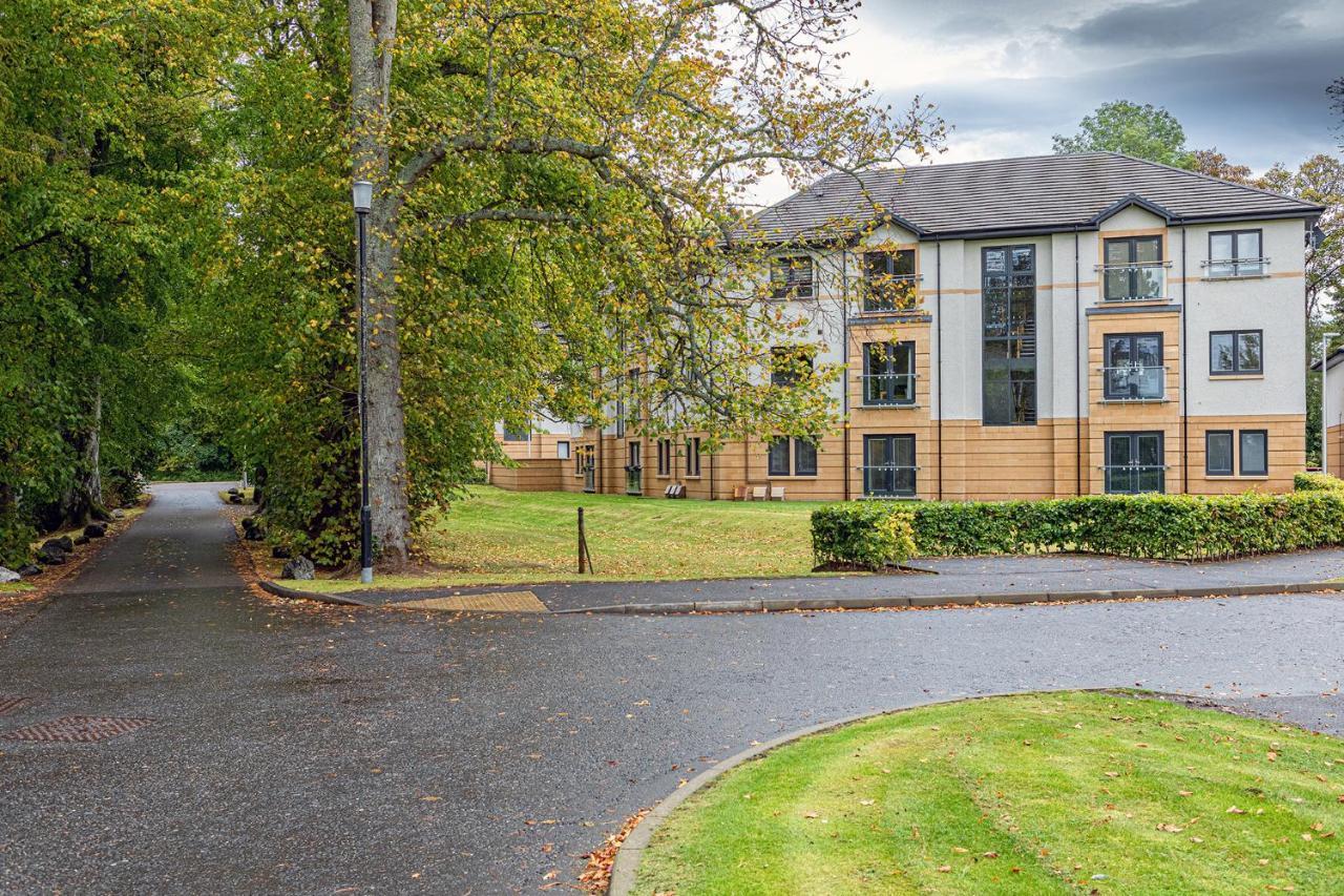 Hedgefield House - Serene Top Floor Flat インヴァネス エクステリア 写真