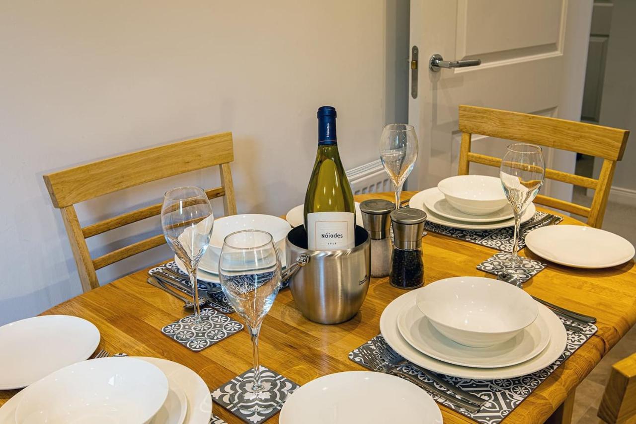 Hedgefield House - Serene Top Floor Flat インヴァネス エクステリア 写真