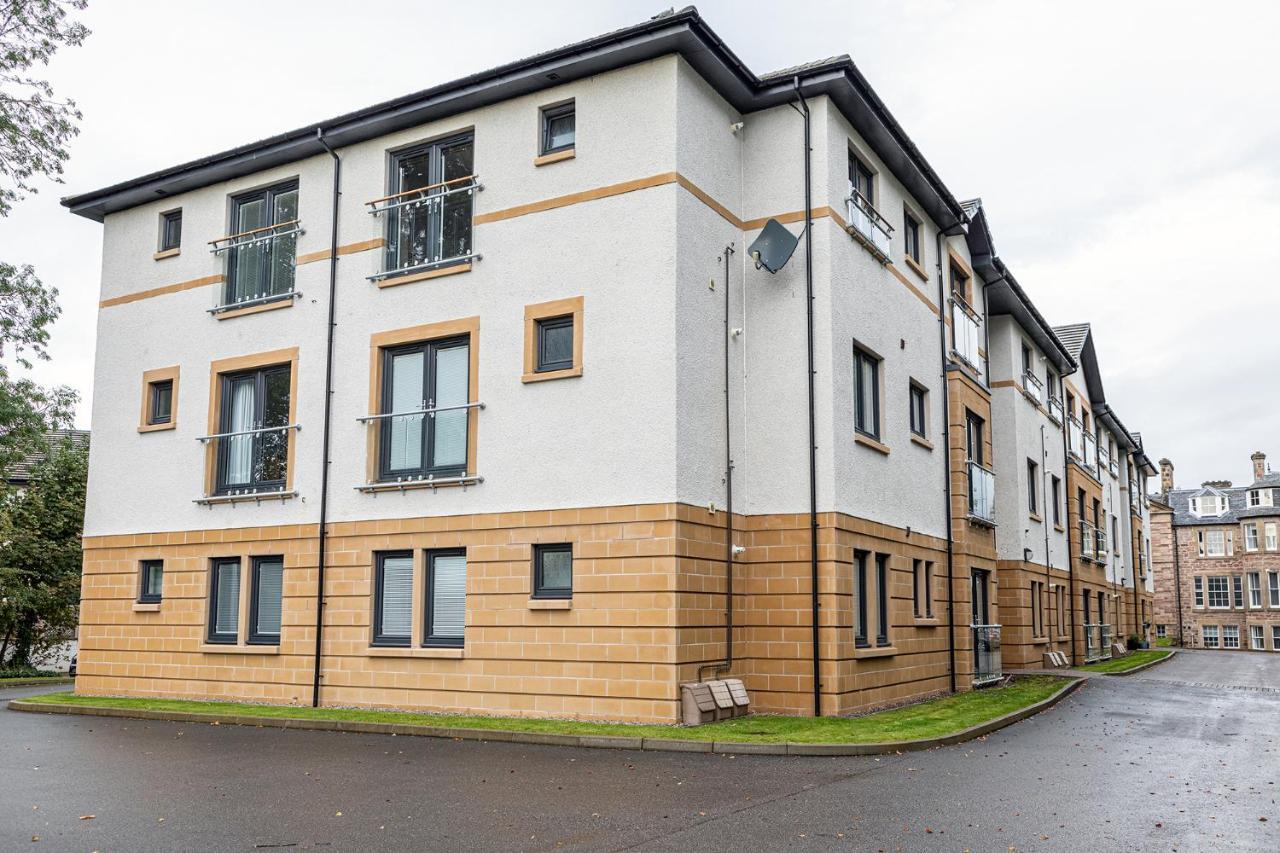 Hedgefield House - Serene Top Floor Flat インヴァネス エクステリア 写真